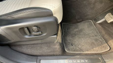 Land Rover Discovery 3.0 D300 Dynamic SE 5dr Auto Diesel Station Wagon